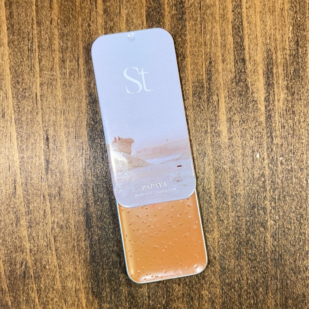 Seint Beauty highlight